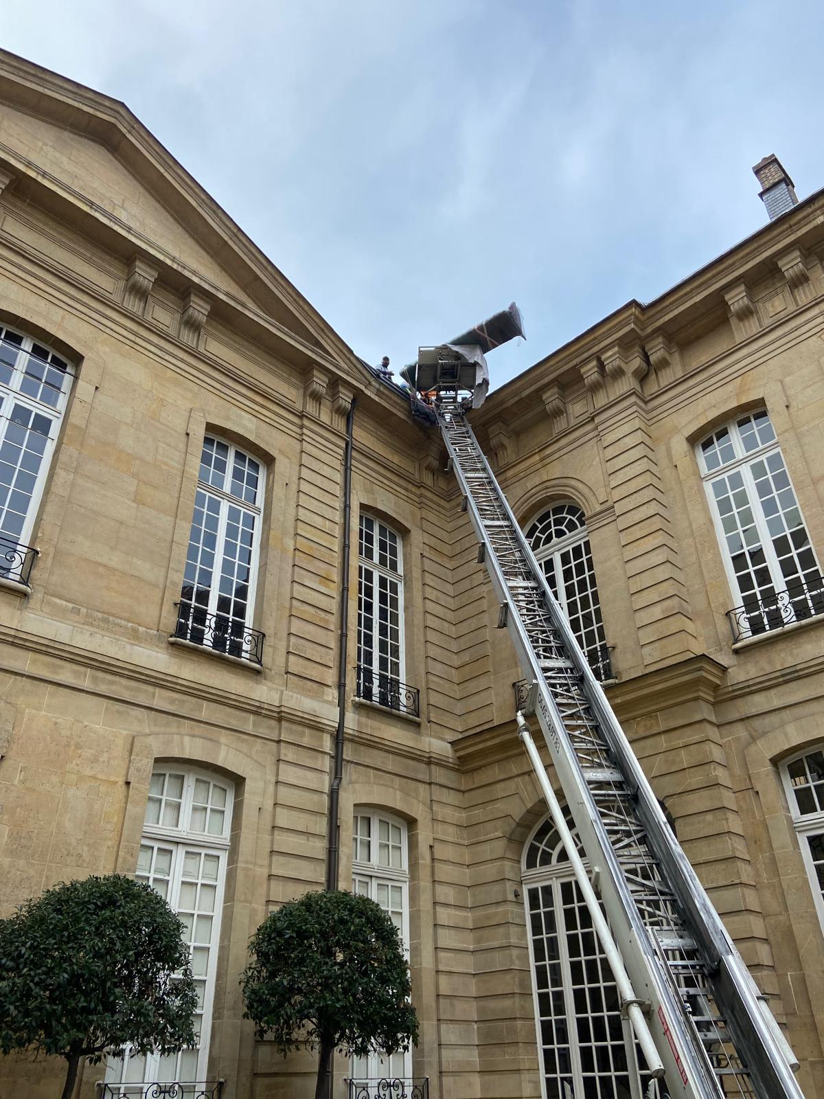 Déménagement d'entreprise : optimiser le transfert de matériel avec un monte-meubles